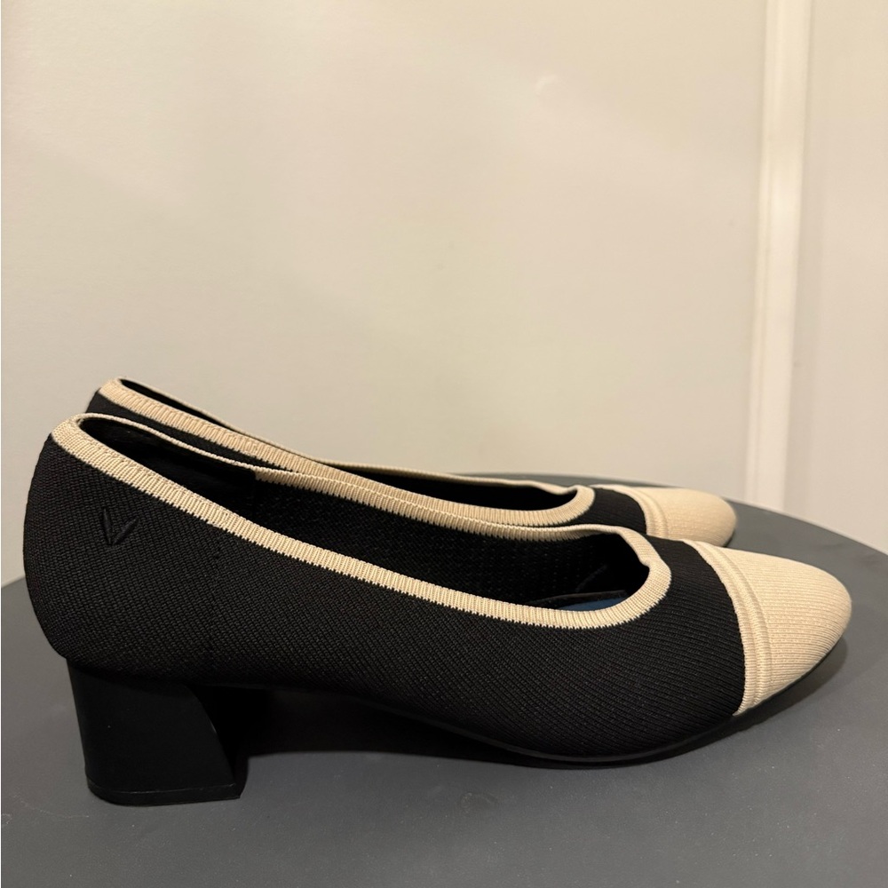 Vivaia almond toe chunky heels (Julie) size 41/9.5
